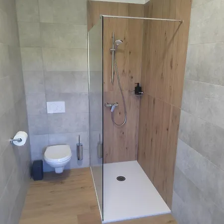 Apartma Kimi Apartment *